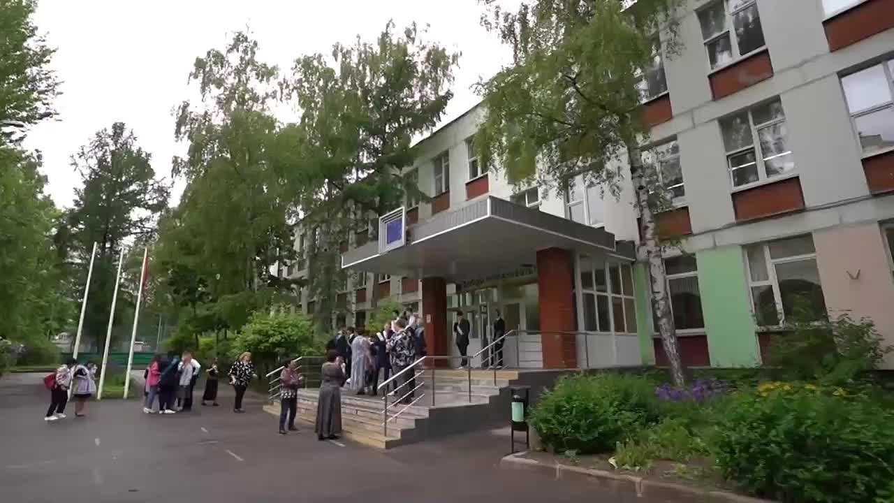 Видео для выпускных классов. Стильные выпускные альбомы, детские фотосессии, сюжетные фотографии