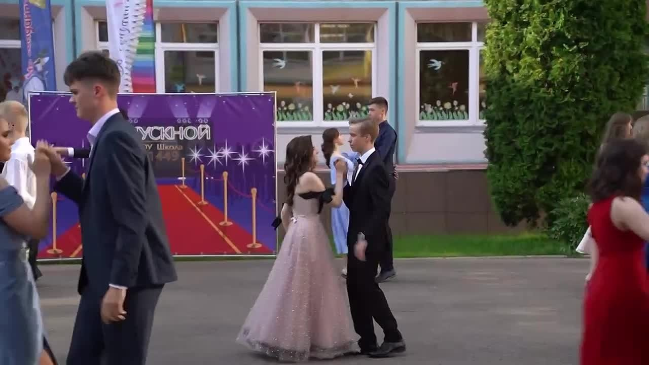 Видео для выпускных классов. Стильные выпускные альбомы, детские фотосессии, сюжетные фотографии