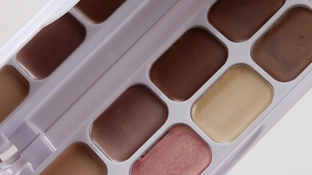 Палетка COOL STORY. Фотограф Злата Спицына