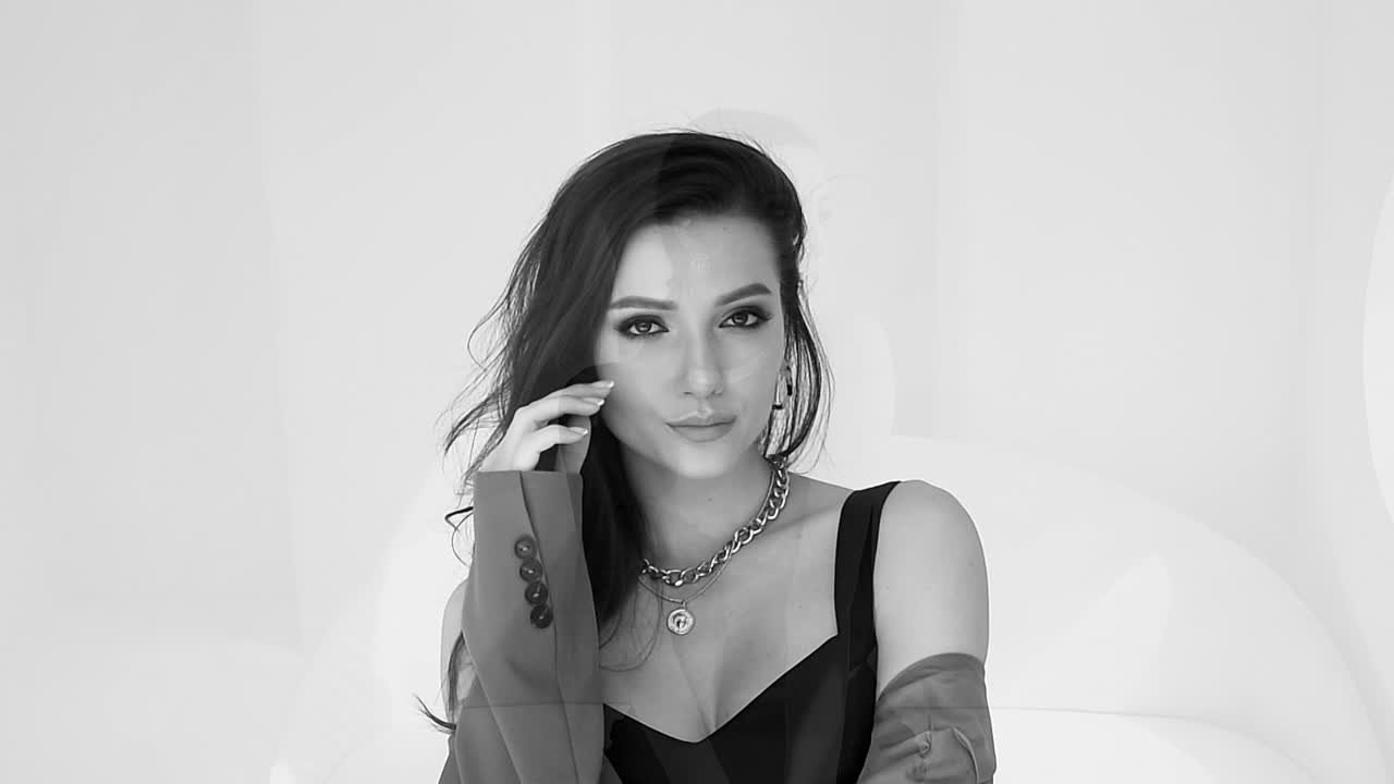 Имиджевые брендовые фотосессии девушек. Компания и фотошкола по созданию контента в Москве