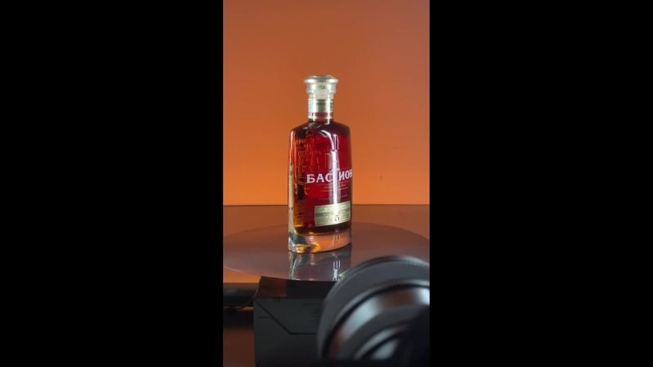 Предметная съёмка фотограф в Москве бэкстэйдж. Компания и фотошкола по созданию контента в Москве