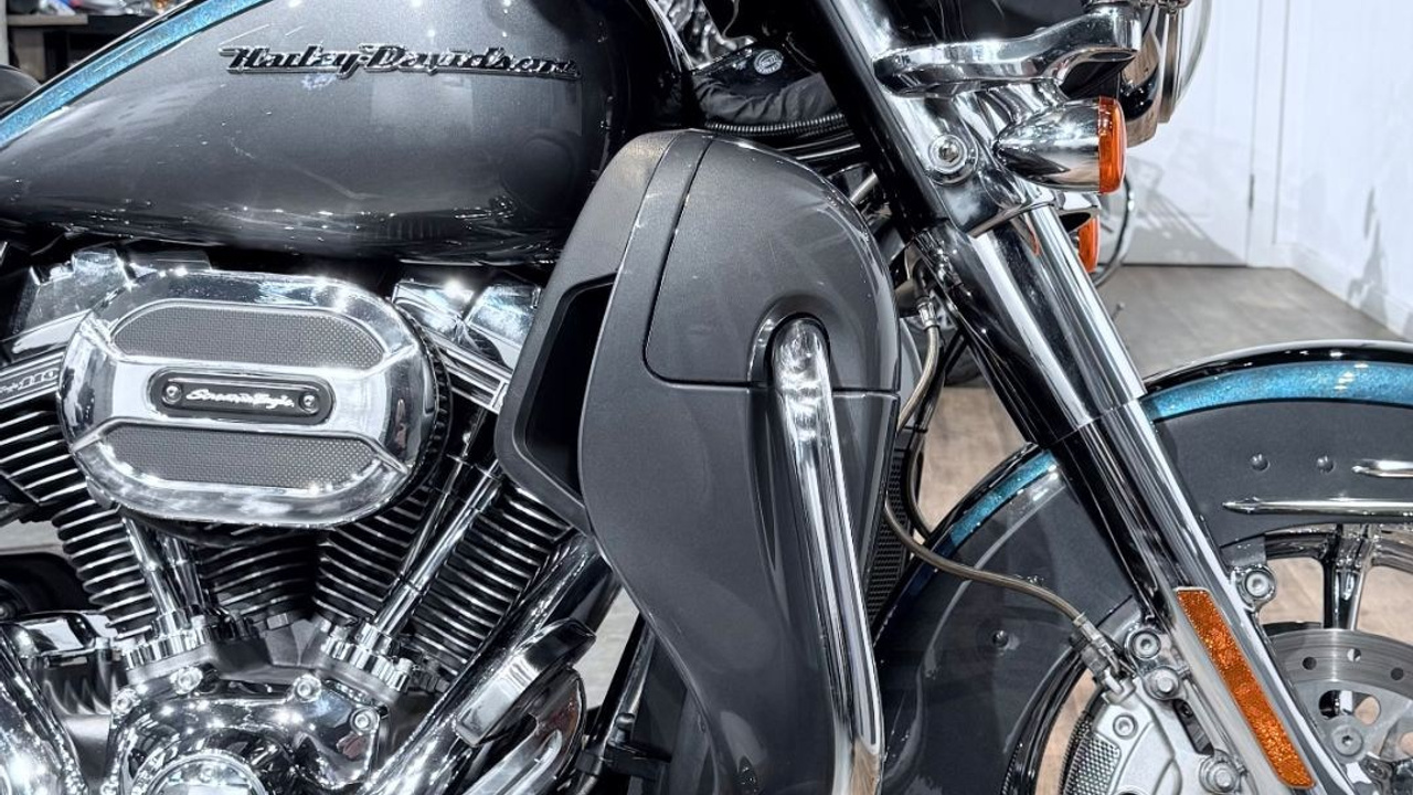 2015 Elесtra Glide CVO Limited 110 ABS. Hello Davidson, Москва. Только хорошие мотоциклы…