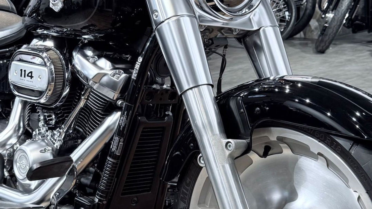 2018 Fat Boy 114 АВS Vivid Вlаck. Hello Davidson, Москва. Только хорошие мотоциклы…