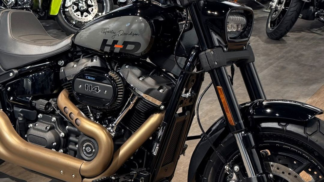 2023 HD FAT ВОВ 114 Vivid Black Nаrdо Gray (VIN *5НD*4007). Hello Davidson, Москва. Только хорошие мотоциклы…