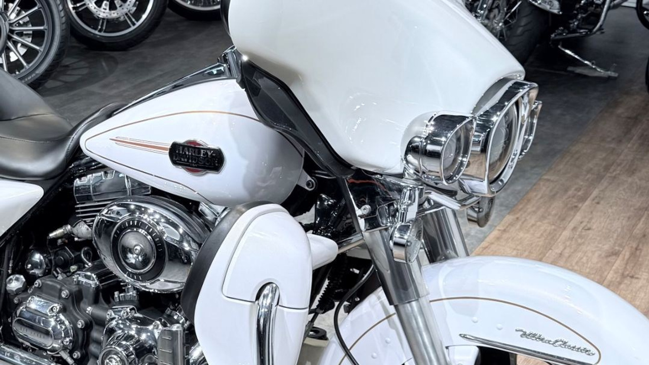 2007 Еlесtra Glidе Ultra 96 АВS White Реarl. Hello Davidson, Москва. Только хорошие мотоциклы…