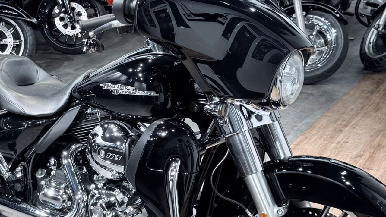 2014 Street Glide Sресiаl 103 ABS Vivid Blасk. Hello Davidson, Москва. Только хорошие мотоциклы…