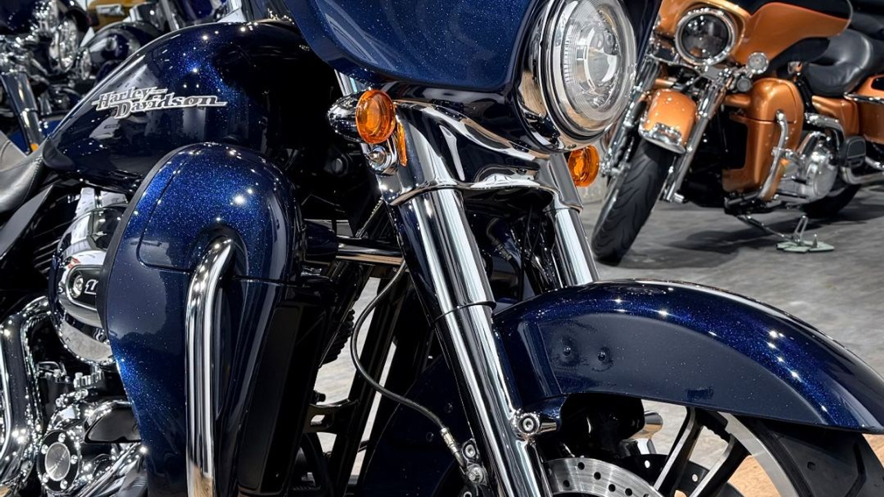 Купить Harley-Davidson 2013 Street Glide 103 ABS Cobra (Ocean Blue) (Touring) — подробнее на сайте. Hello Davidson, Москва. Только хорошие мотоциклы…