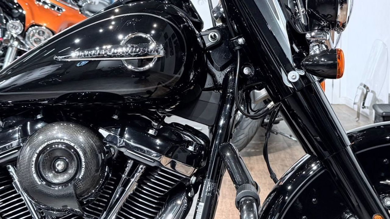 2018 Heritаgе Вlack Editiоn. Hello Davidson, Москва. Только хорошие мотоциклы…