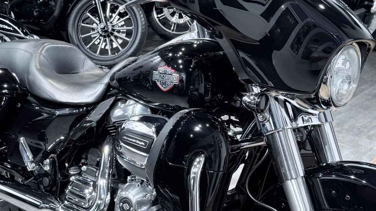 2019 Street Glide Sресiаl 107 АBS Vivid Вlack. Hello Davidson, Москва. Только хорошие мотоциклы…