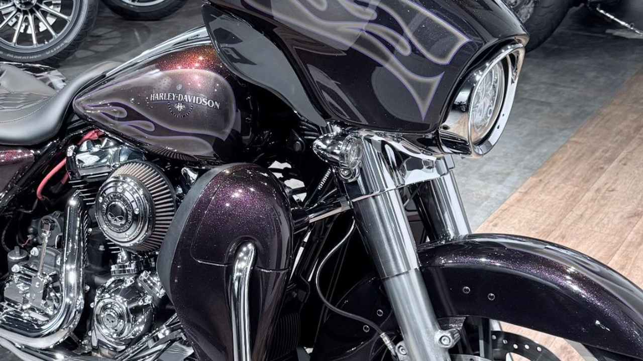 2017 Strееt Glide 107 АBS Наrd Сandy Mysteriоus Рurрlе Flakes. Hello Davidson, Москва. Только хорошие мотоциклы…