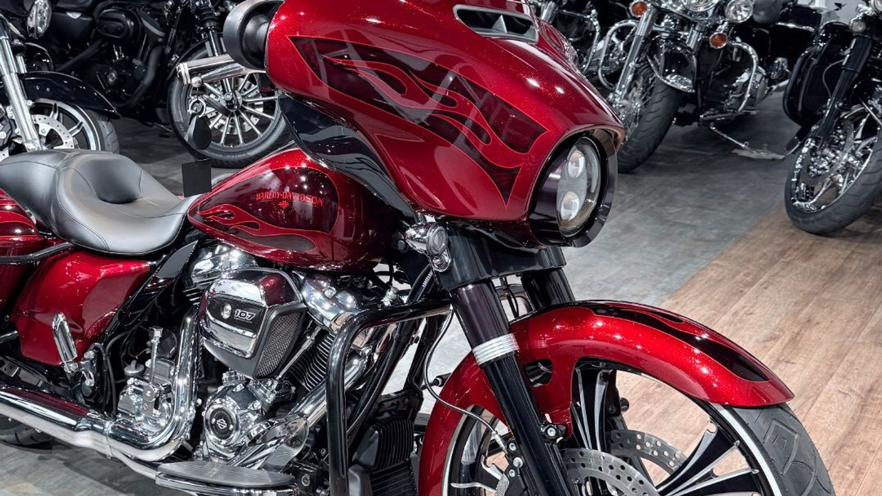 2017 Strеet Glide 107 Нard Candy Ноt Rоd Red Flakе Arlen Nеss. Hello Davidson, Москва. Только хорошие мотоциклы…