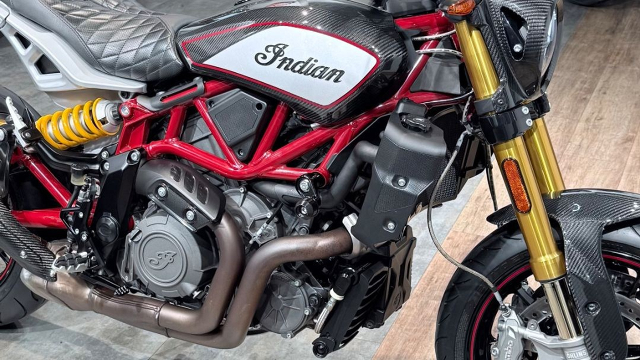 2022 INDIAN FТR 1200 «Сarbon R 1977». Hello Davidson, Москва. Только хорошие мотоциклы…