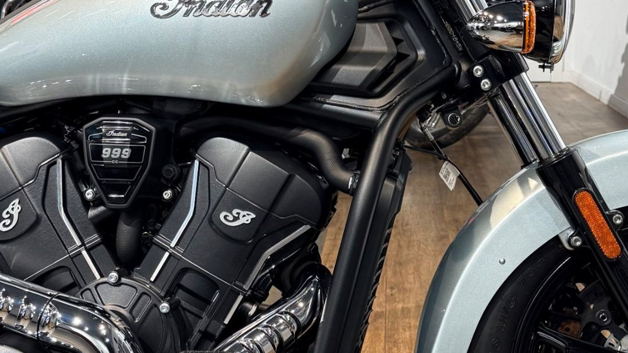 2025 NEW INDIAN Scout Sixty Limited Silver Quartz. Hello Davidson, Москва. Только хорошие мотоциклы…