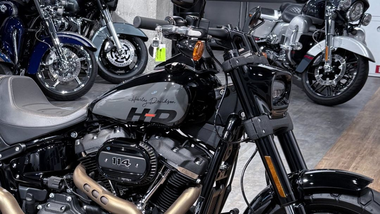 Купить Harley-Davidson 2023 Fat Bob 114 (Softail/Dyna) — подробнее на сайте. Hello Davidson, Москва. Только хорошие мотоциклы…