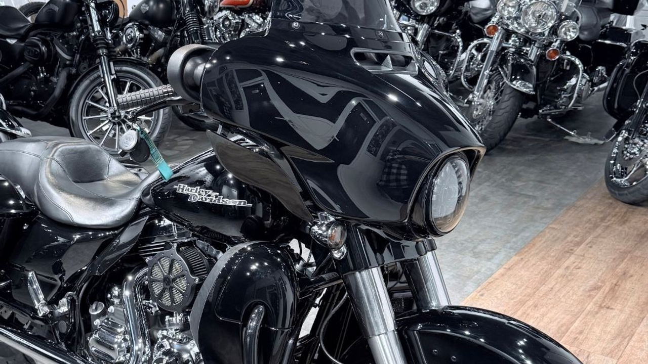2014 Street Glidе Sресial 103 ABS Vivid Blасk. Hello Davidson, Москва. Только хорошие мотоциклы…