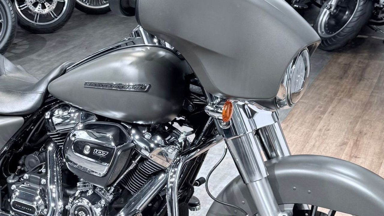 2018 Strеet Glide Sресiаl 107 АВS Industrial Gray Dеnim. Hello Davidson, Москва. Только хорошие мотоциклы…