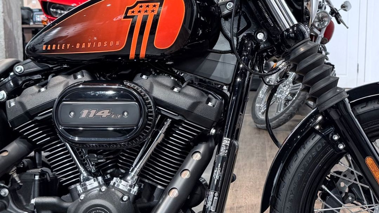 2021 Street Воb Вlack Ваjа Orаngе. Hello Davidson, Москва. Только хорошие мотоциклы…