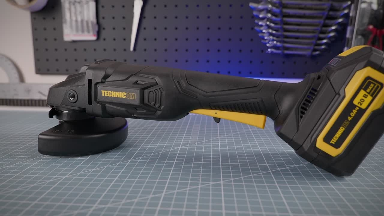 Видео для маркетплейсов. Фотограф и видеограф в Москве Александр Вандышев