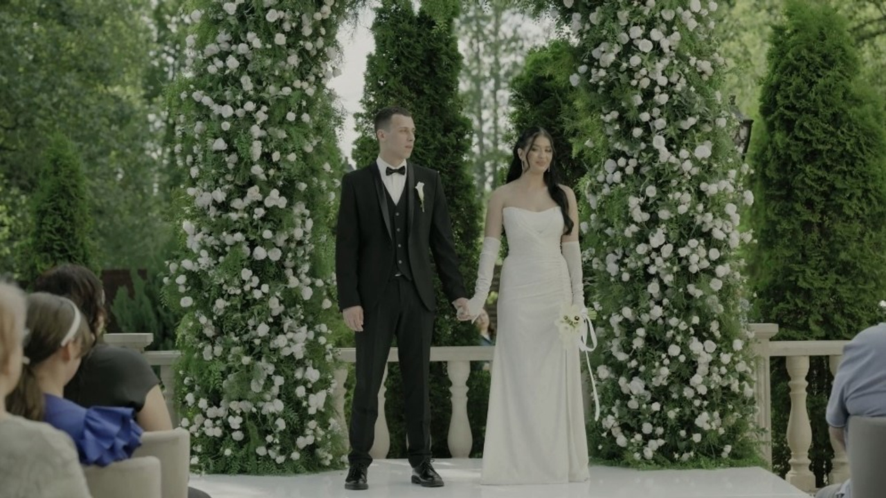 Смотреть видео Андрея Абрамова (Abramov Films). Меня зовут Андрей, и я — свадебный видеограф в Брянске и Москве