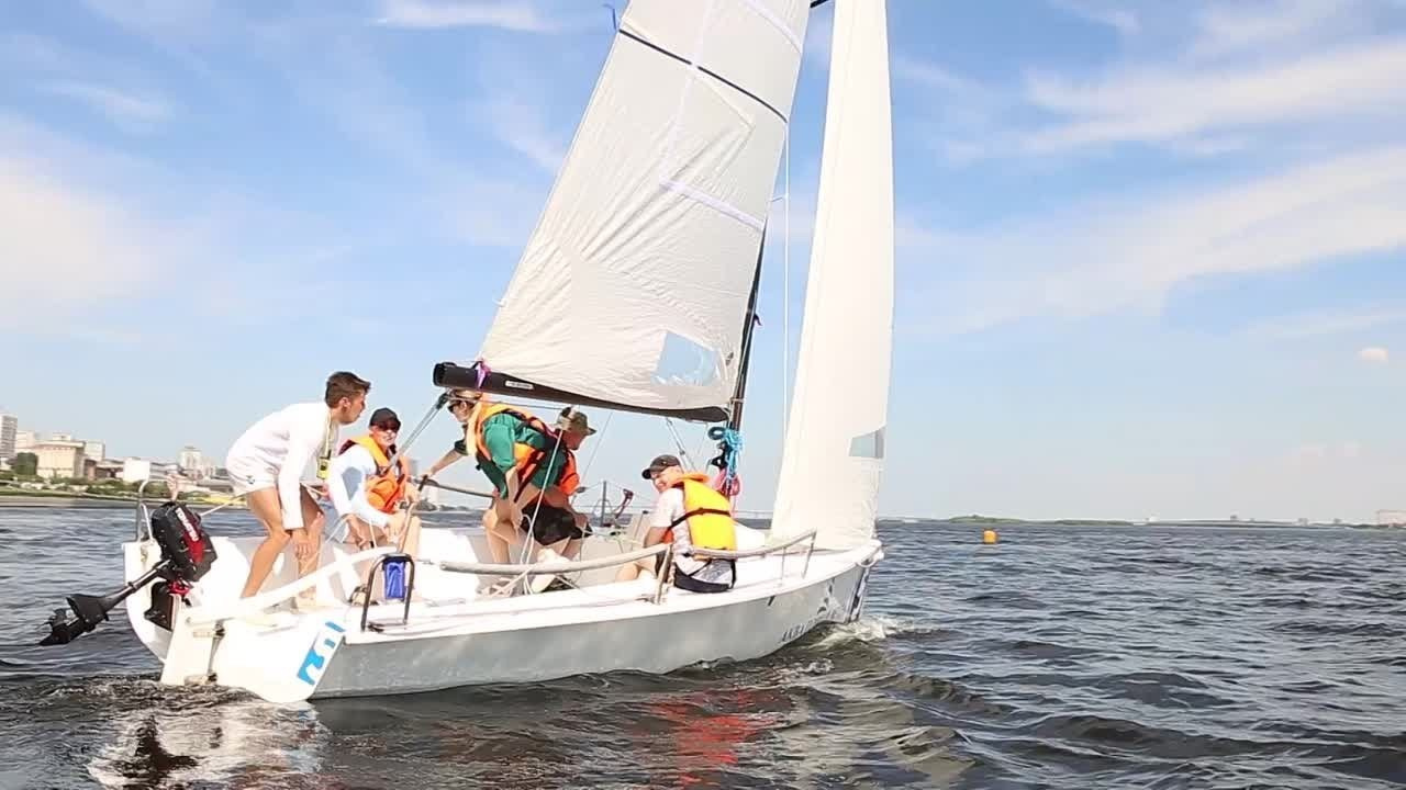 Яхт клуб: Акватория Ветра. Свадебный и предметный фотограф Ренат Каламперов