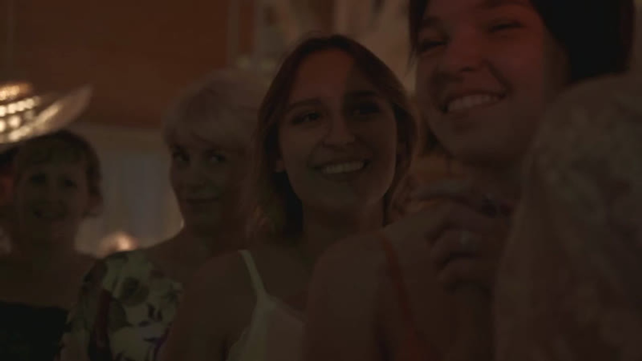 Вероника и Владимир. Прокат Аренда ретро автомобилей Волга ГАЗ 21  Кострома