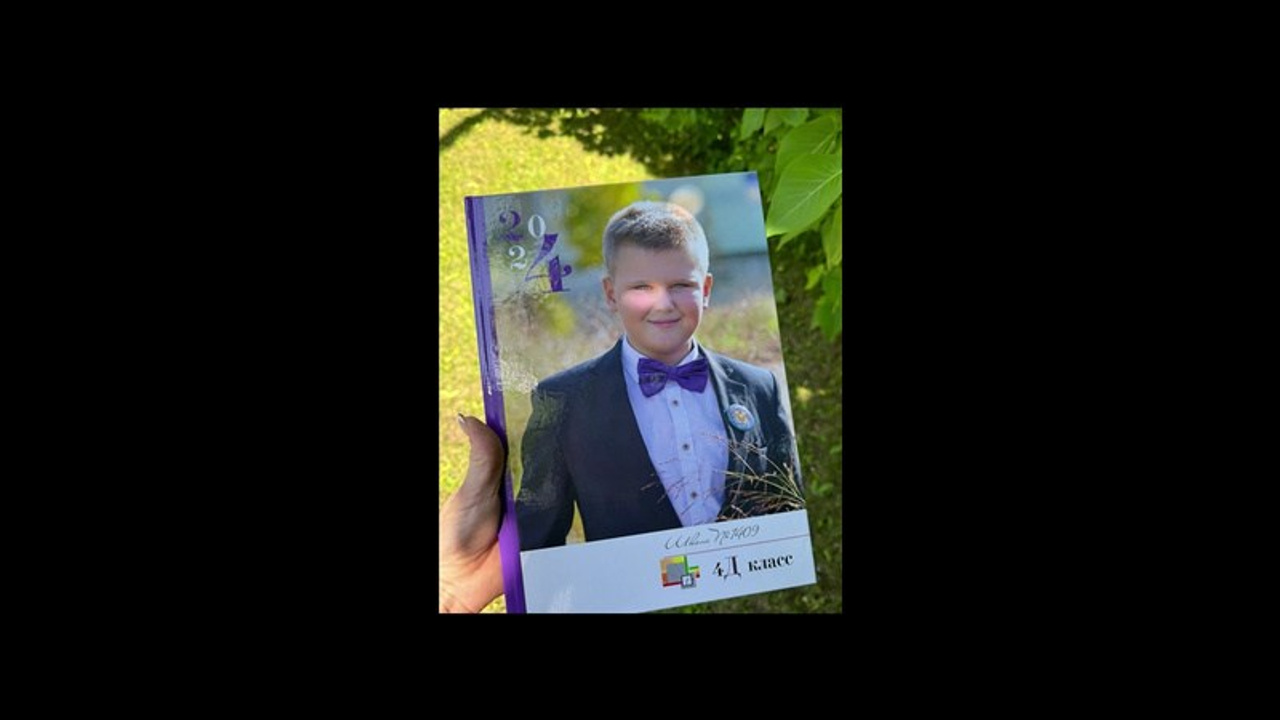 Выпускной альбом с оживающими AR фото Москва. Анна Белашова ВЫПУСКНЫЕ АЛЬБОМЫ, фото и видеосъёмка