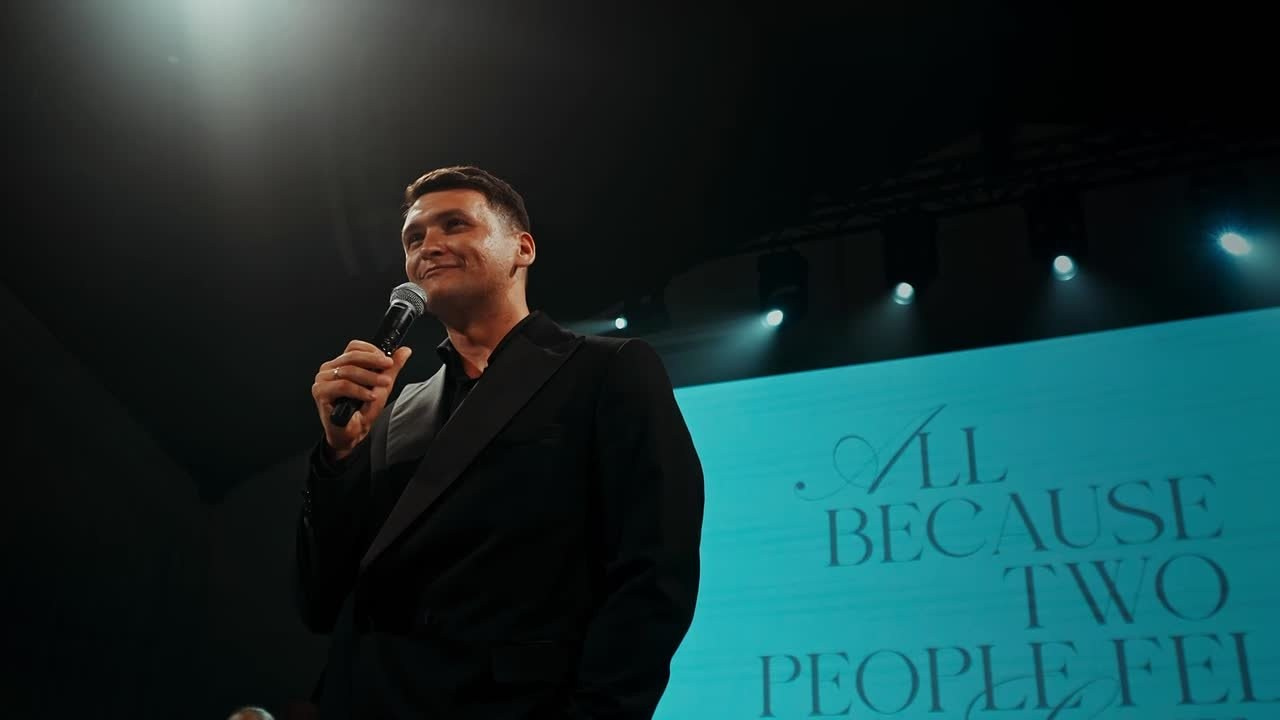 Видео. Ведущий на свадьбу и корпоратив Сергей Гисич