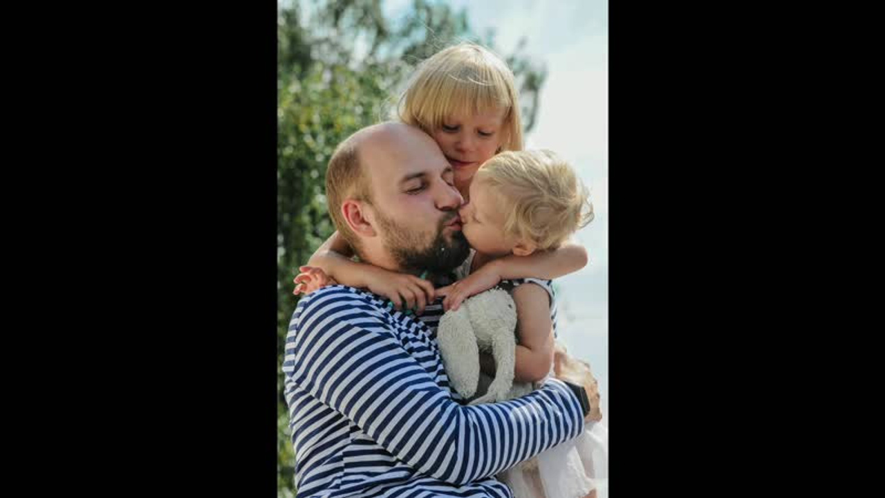 2020 Полосатая семейная фотосессия. Семейный, портретный, репортажный фотограф lifestyle в Москве и Кирове