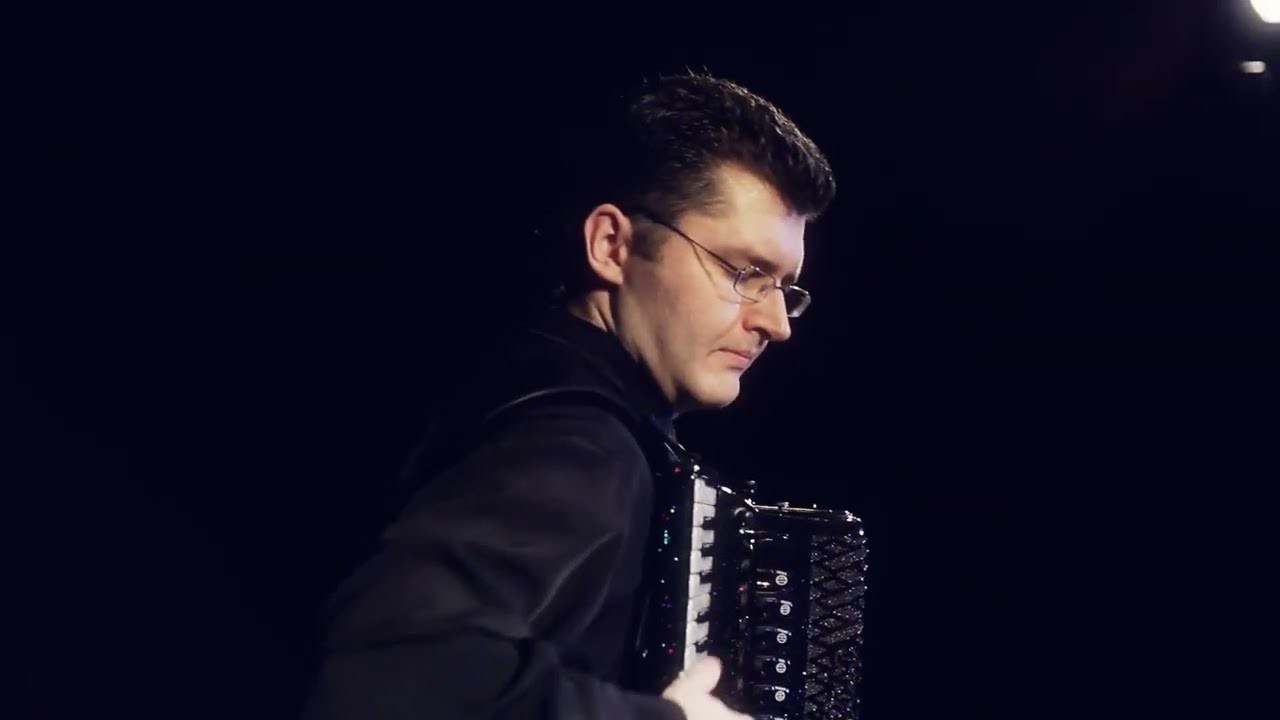 Видео. Аккордеонист Мирослав Лелюх