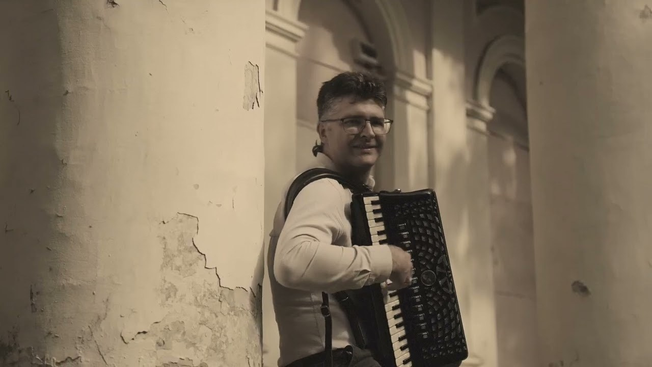Видео. Аккордеонист Мирослав Лелюх
