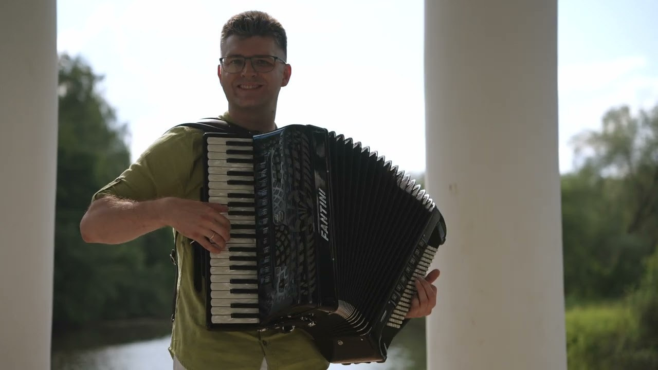 Видео. Аккордеонист Мирослав Лелюх