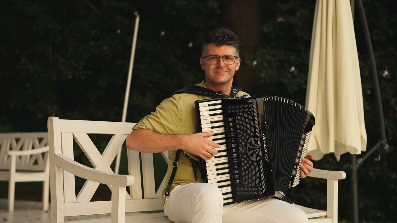 Видео. Аккордеонист Мирослав Лелюх