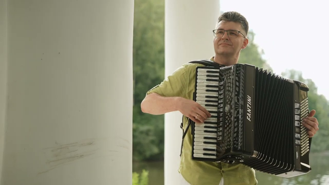 Видео. Аккордеонист Мирослав Лелюх