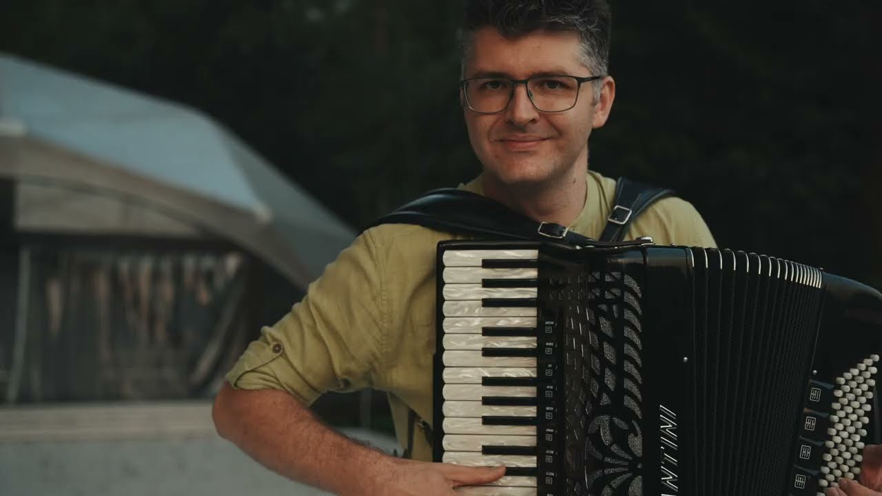 Видео. Аккордеонист Мирослав Лелюх