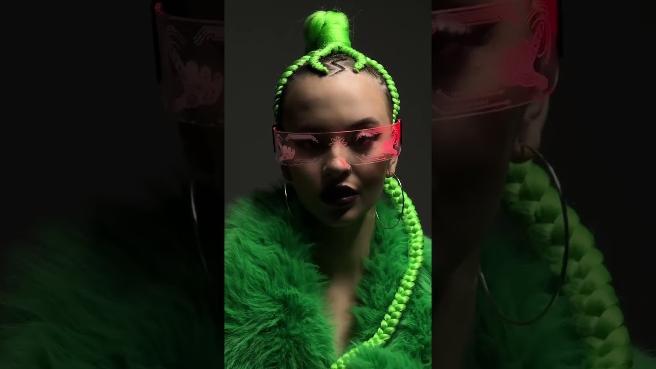 Portrait of a Woman. Professional and mobile video from Polina Levenchenko