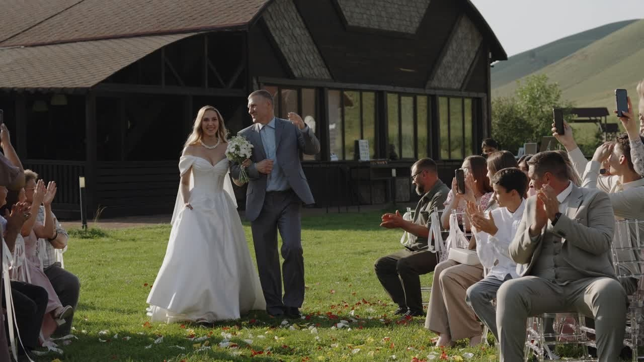 Артем и Ангелина. Видеосъемка в Красноярске. Свадебный видеограф