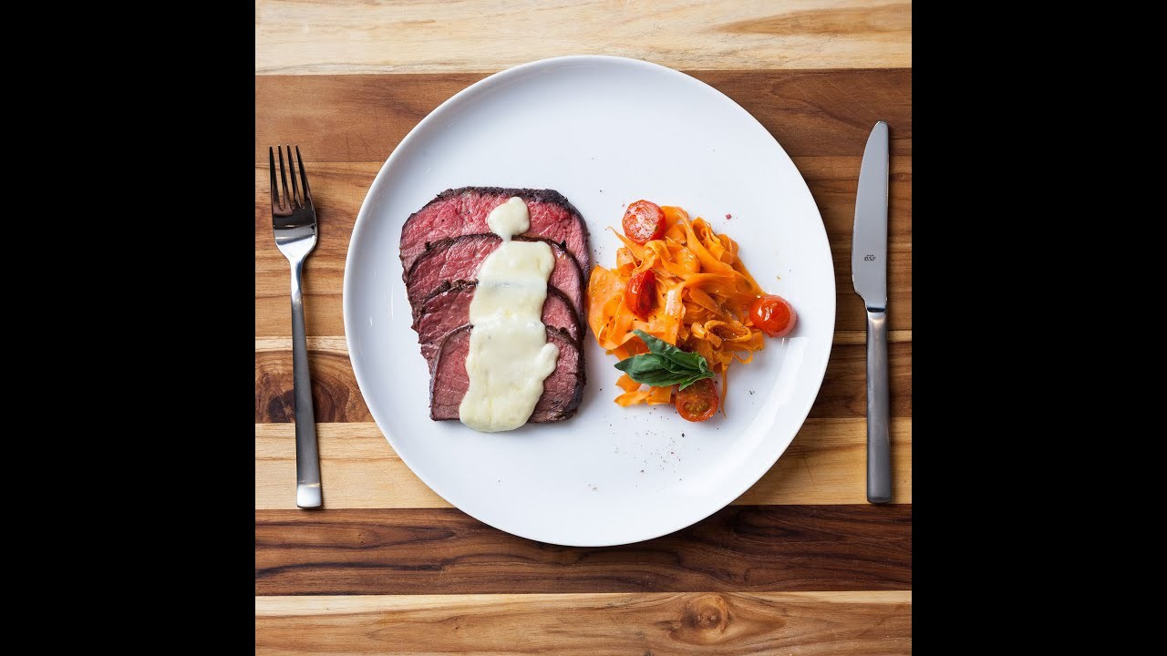 Ростбиф с раклетом и гарниром. Фотограф в Москве Маленкова Дарья