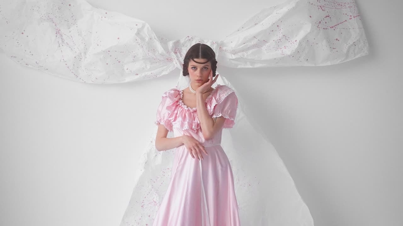 Имиджевые видео ролики и fashion съёмка. Свадебный видеограф в Москве Максим Лобач-Граубергер