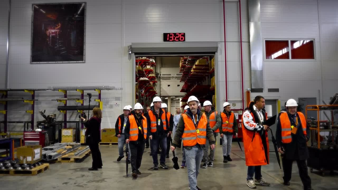 ВЫСТАВКИ КОНФЕРЕНЦИИ И РЕПОРТАЖИ. Свадебный видеограф в Москве Максим Лобач-Граубергер