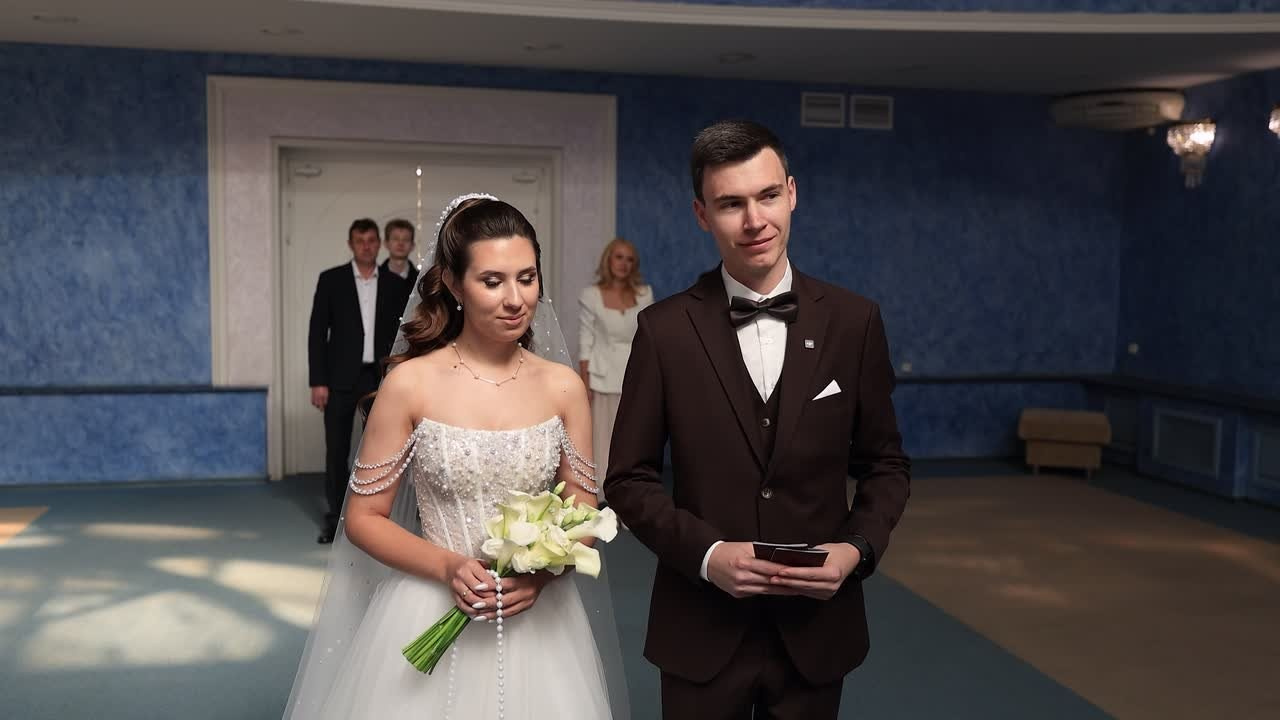 Здесь представленны видео с Загсов. Свадебный видеограф AlexFilms в Воронеже и по всей России