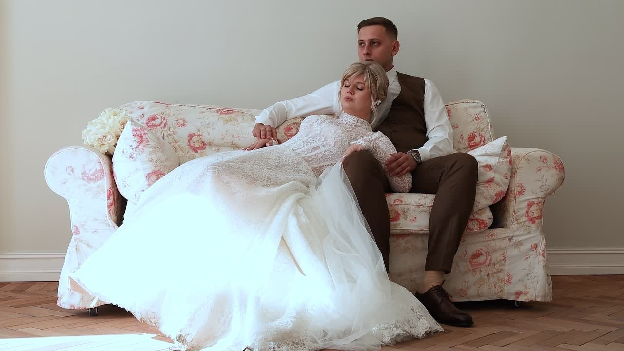 Свадебная видеосьемка молодоженов. Свадебный видеограф AlexFilms в Воронеже и по всей России