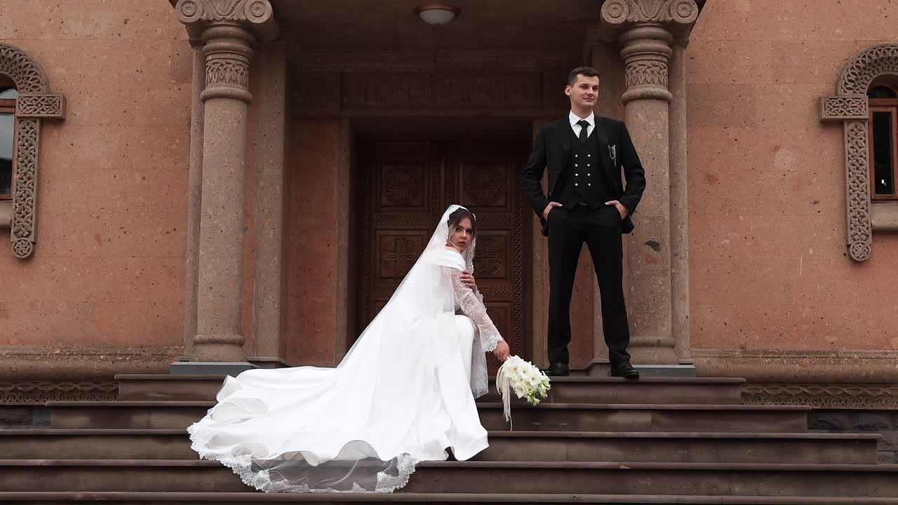 Свадебная видеосьемка молодоженов. Свадебный видеограф AlexFilms в Воронеже и по всей России