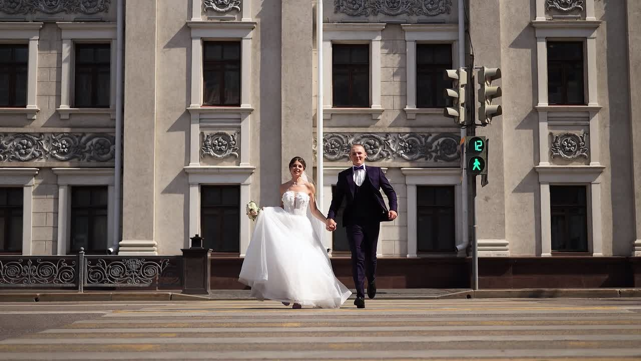 Свадебная видеосьемка молодоженов. Свадебный видеограф AlexFilms в Воронеже и по всей России