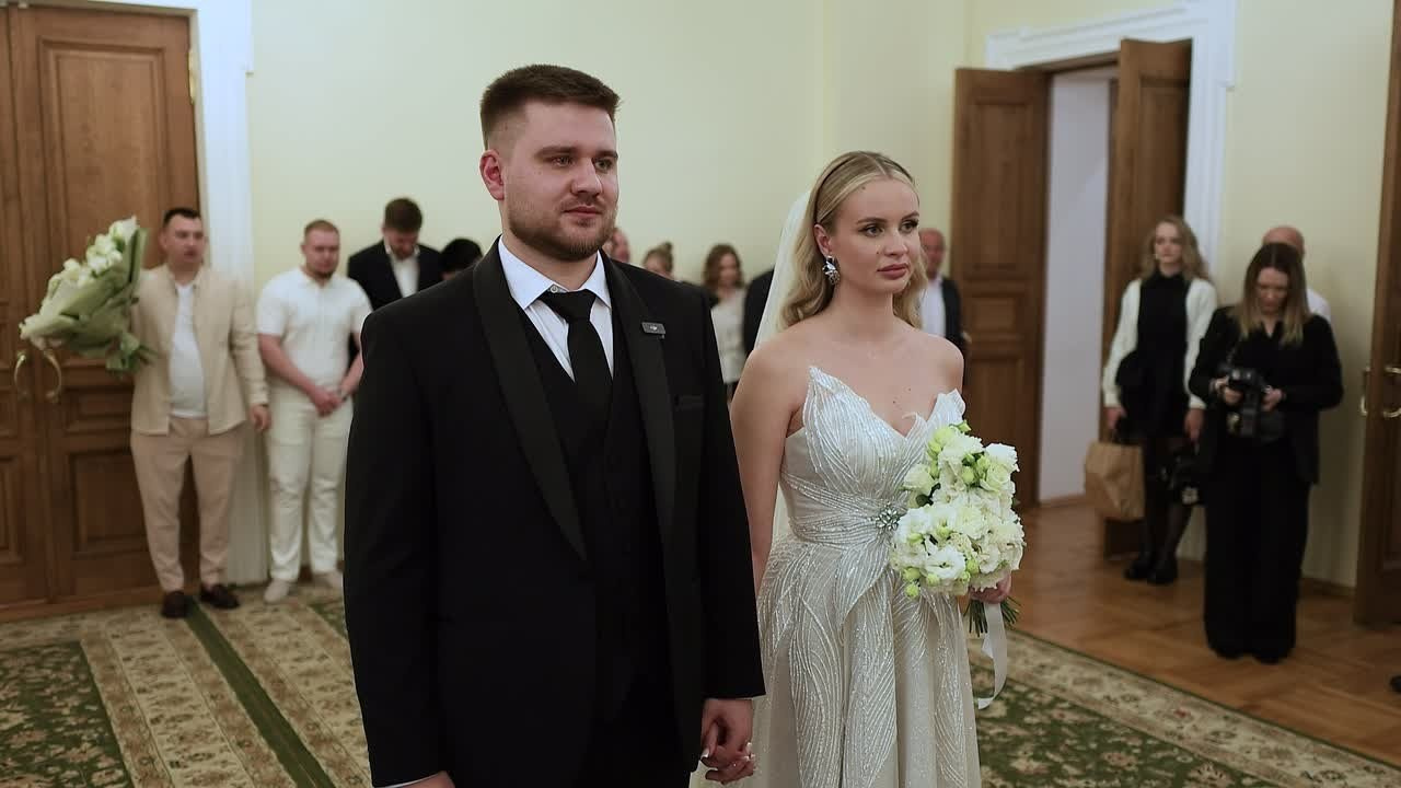 Здесь представленны видео с Загсов. Свадебный видеограф AlexFilms в Воронеже и по всей России