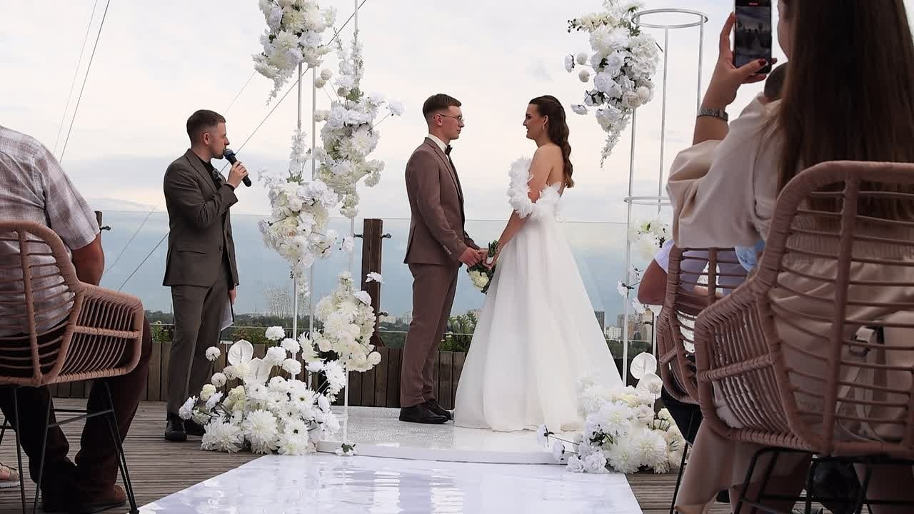 Видеосьемка свадебных выездных церемоний. Свадебный видеограф AlexFilms в Воронеже и по всей России