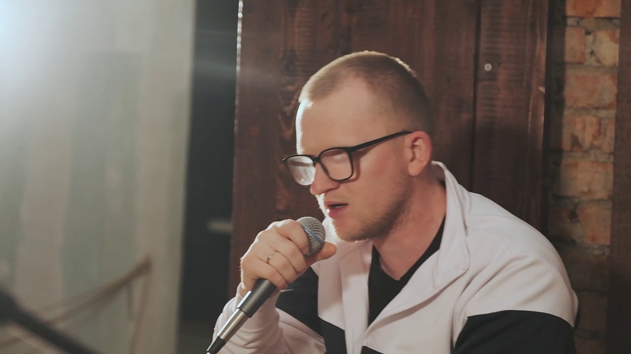 Видео снято в фотостудии «2 этаж»