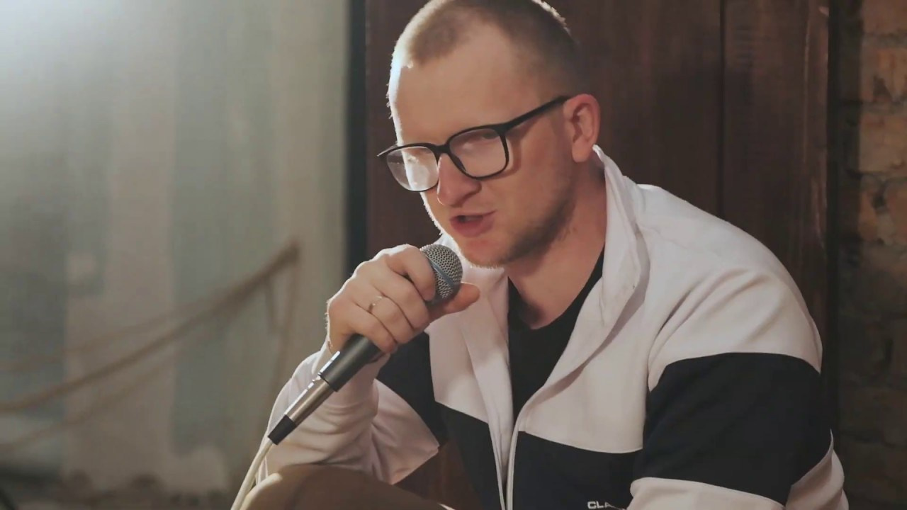 Видео снято в фотостудии «2 этаж»