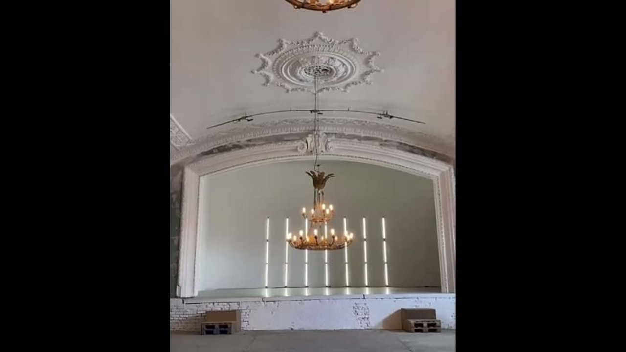 Зал «Стройка» 440 м²