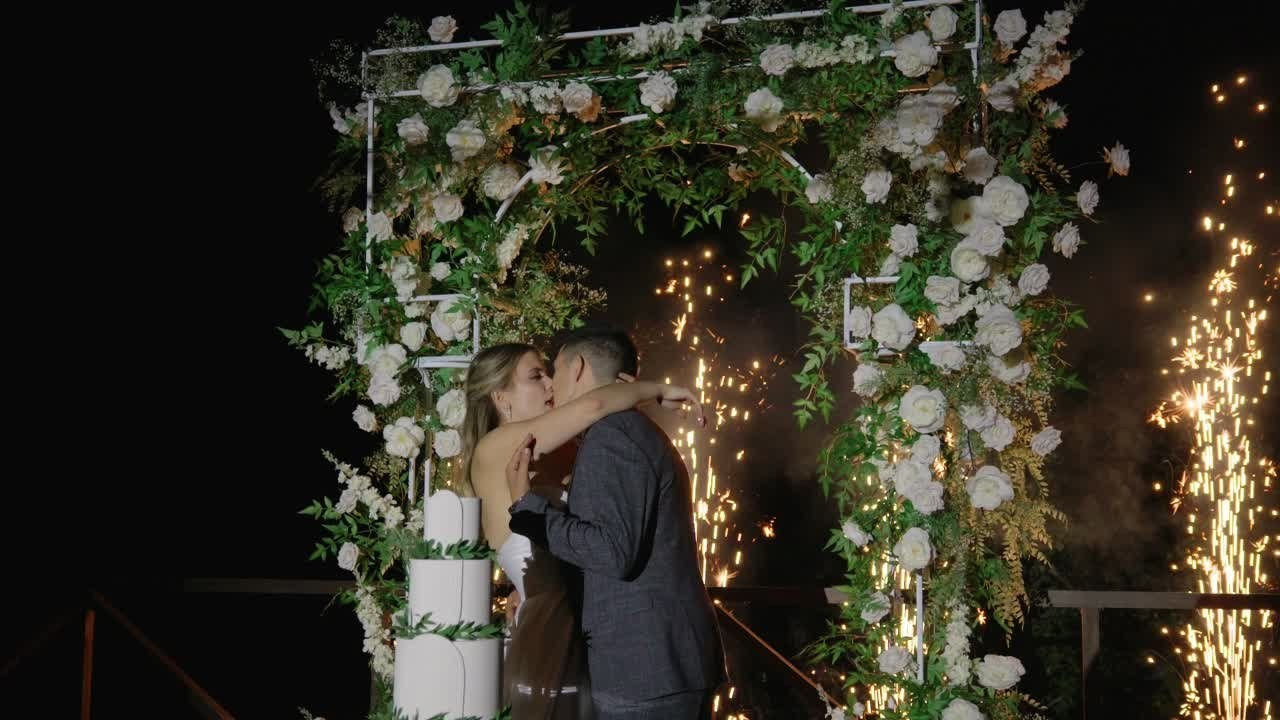 Свадебные клипы. Свадебный фотограф Ижевск