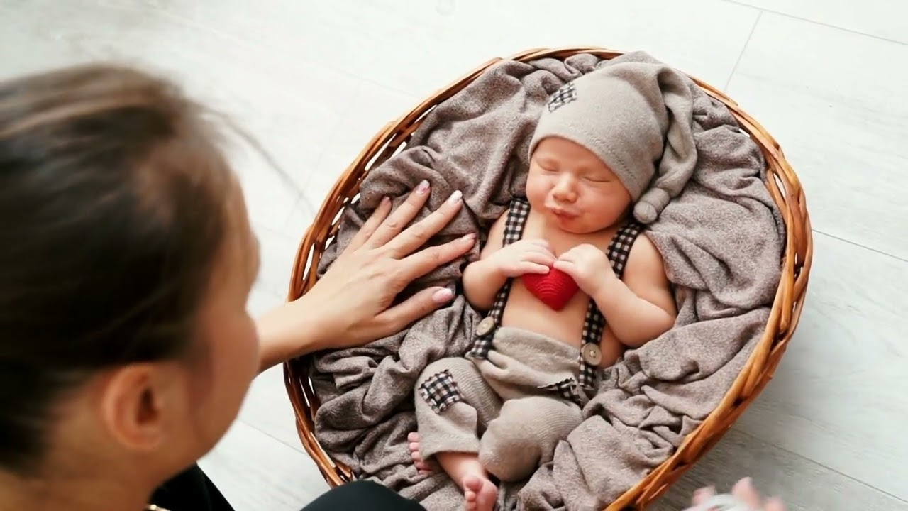 Видео со съемки новорожденных малышей. Семейный и детский фотограф, фотограф новорожденных в Новокузнецке Ири